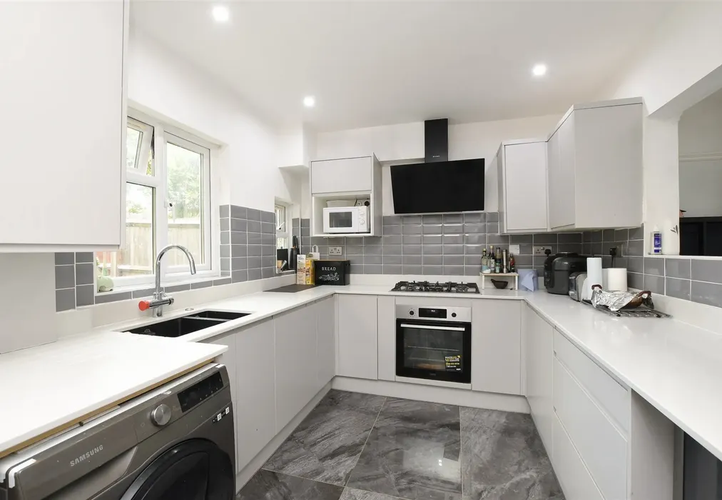 Kitchen/Breakfast Room - Hawthorn Crescent, South Croydon, Surrey - Wards of Kent