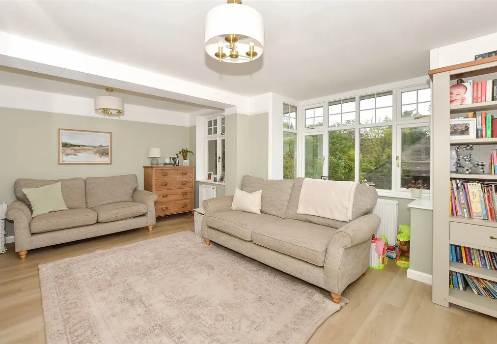 Lounge - Five Ash Down, Uckfield, East Sussex - Wards of Kent