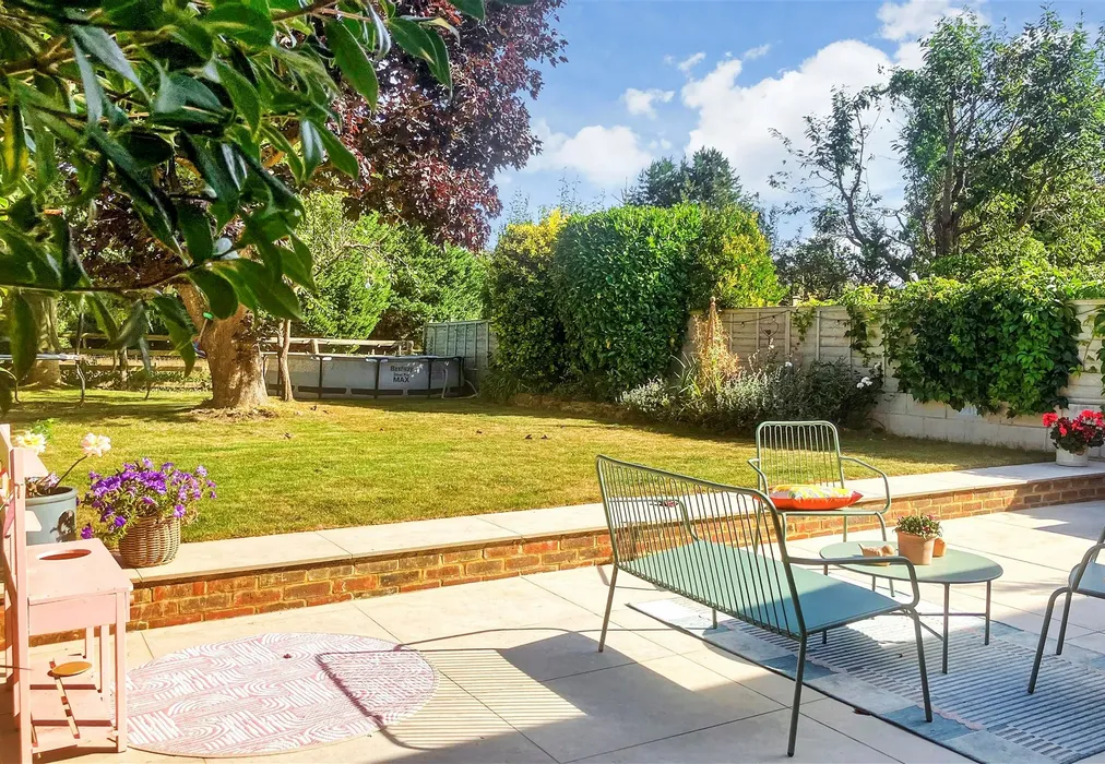 Rear Garden - Five Ash Down, Uckfield, East Sussex - Wards of Kent