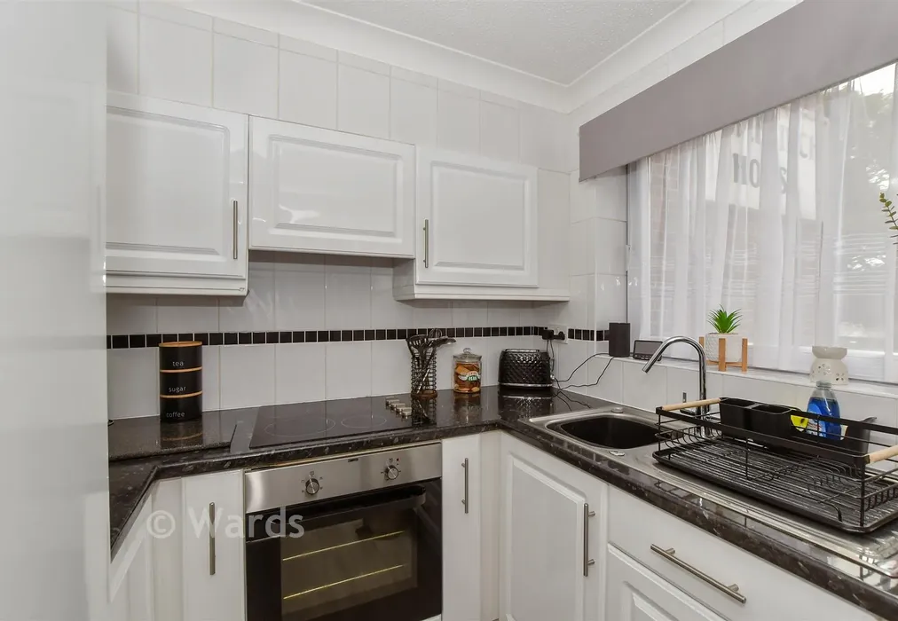 Kitchen - Hunting Gate, Birchington, Kent - Wards of Kent