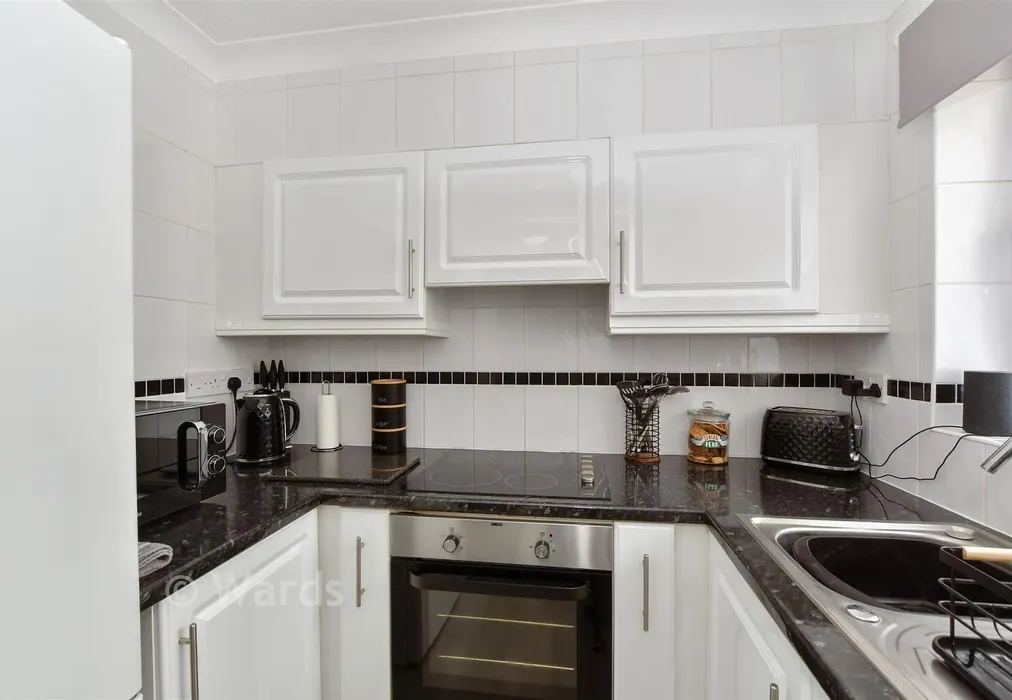 Kitchen - Hunting Gate, Birchington, Kent - Wards of Kent