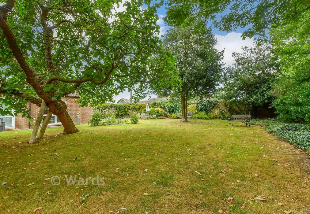 Communal Gardens - Hunting Gate, Birchington, Kent - Wards of Kent