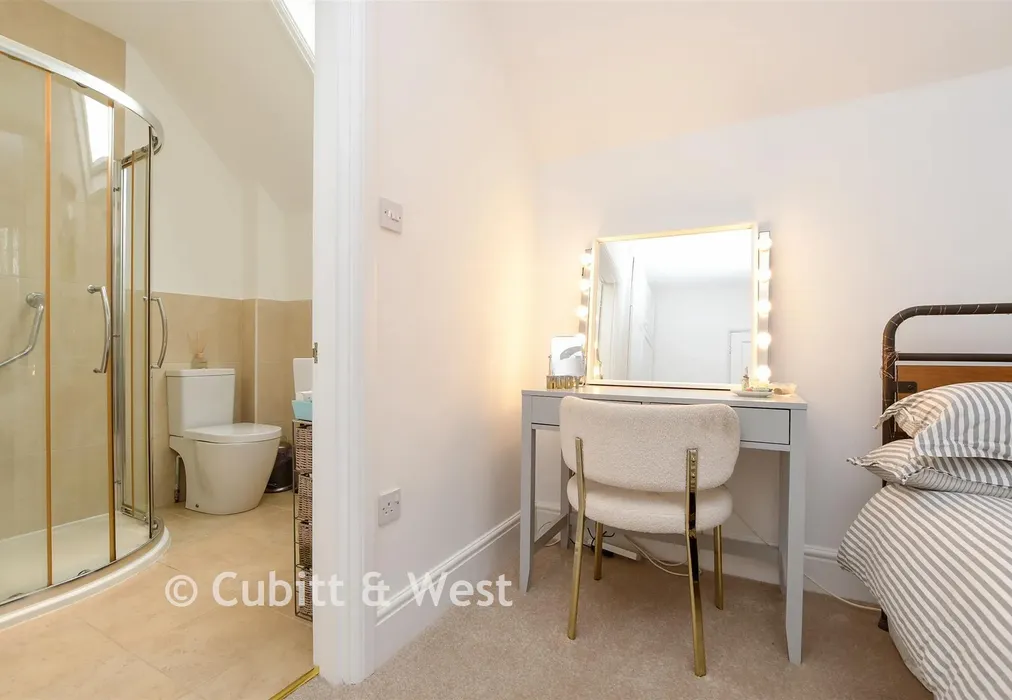 Internal Lifestyle Photograph - Newdigate Road, Beare Green, Dorking, Surrey - Wards of Kent