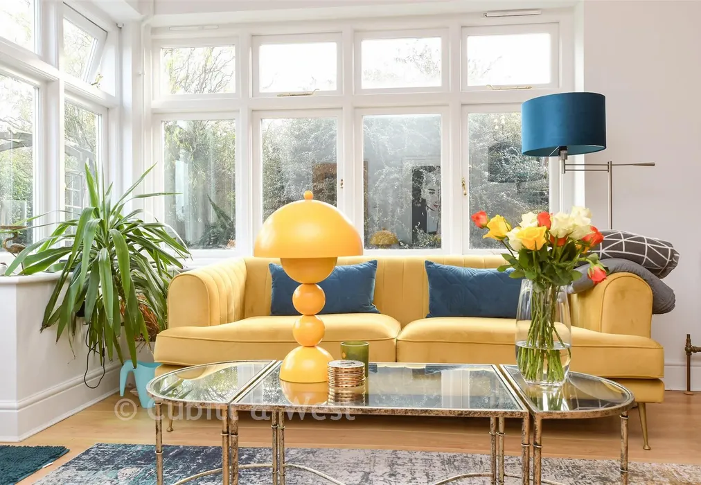 Internal Lifestyle Photograph - Newdigate Road, Beare Green, Dorking, Surrey - Wards of Kent