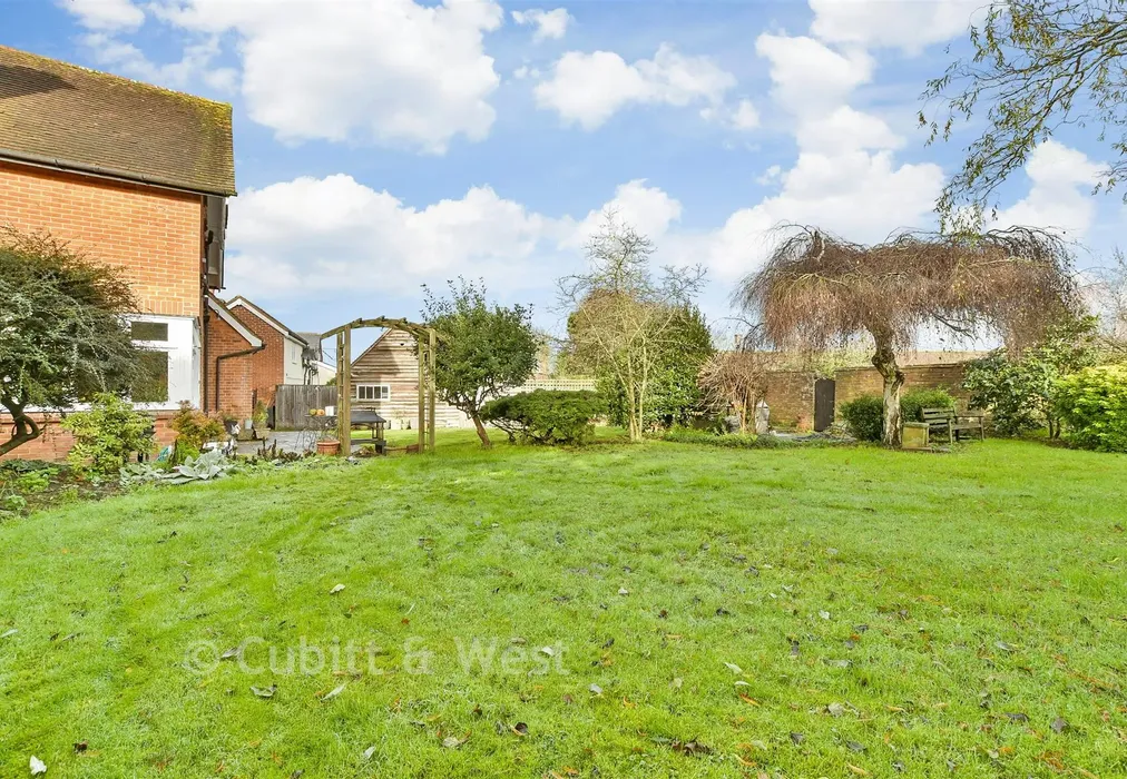 Rear Garden - Newdigate Road, Beare Green, Dorking, Surrey - Wards of Kent