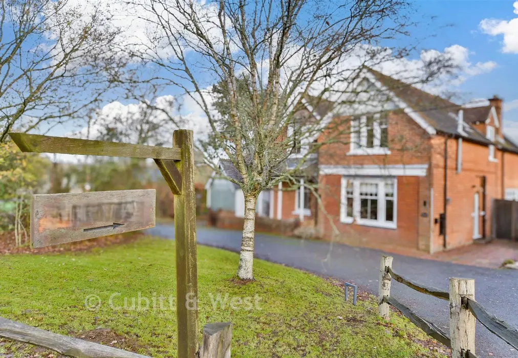External Lifestyle Photograph - Newdigate Road, Beare Green, Dorking, Surrey - Wards of Kent