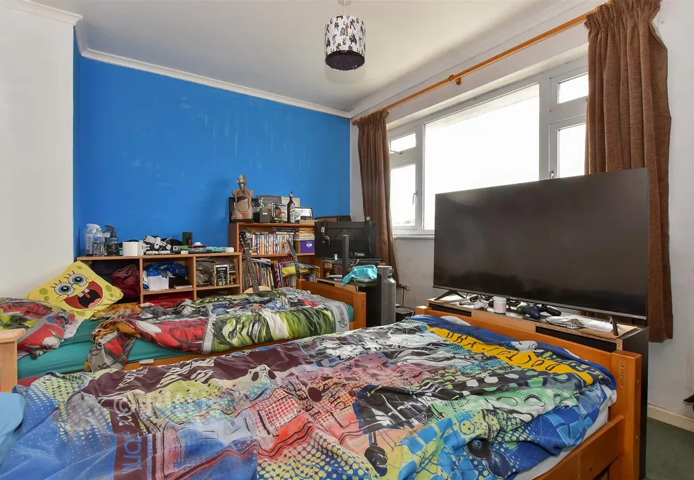 Bedroom 2 - Wellington Road, Ryde, Isle of Wight - Wards of Kent