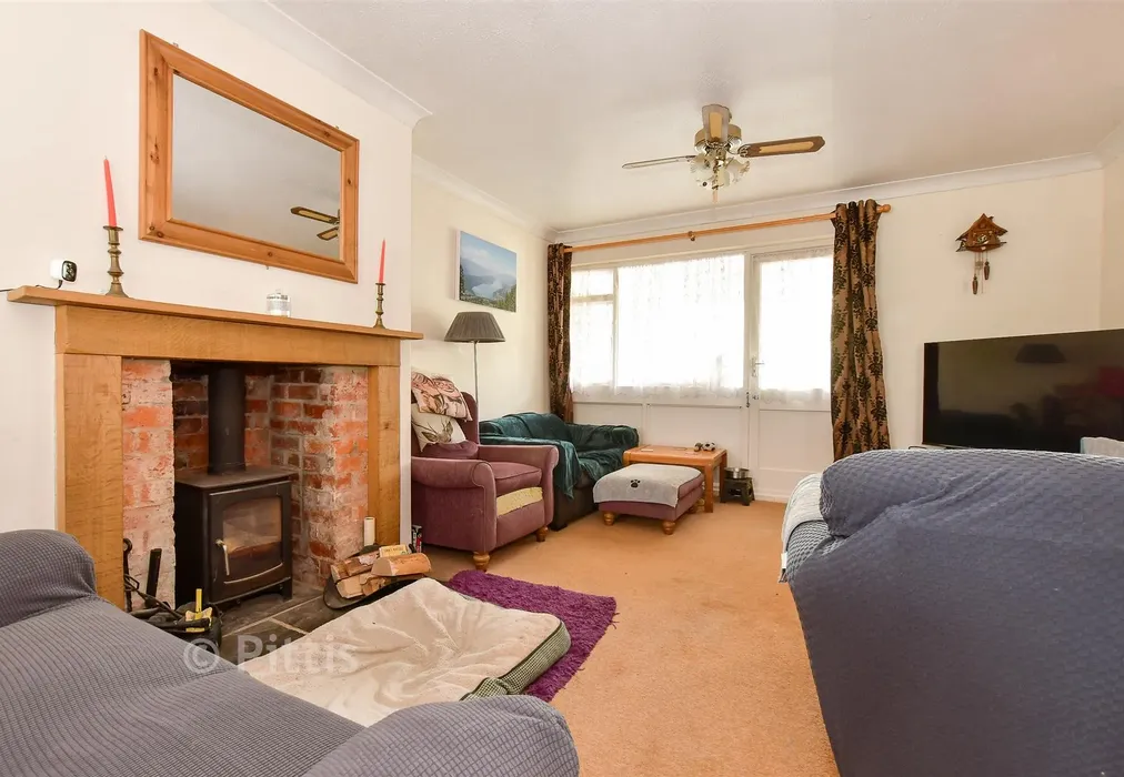 Lounge/Dining Room - Wellington Road, Ryde, Isle of Wight - Wards of Kent