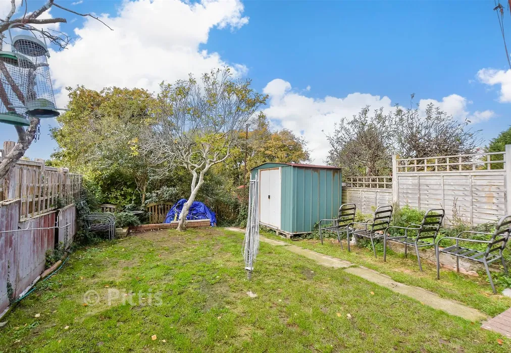 Rear Garden - Wellington Road, Ryde, Isle of Wight - Wards of Kent