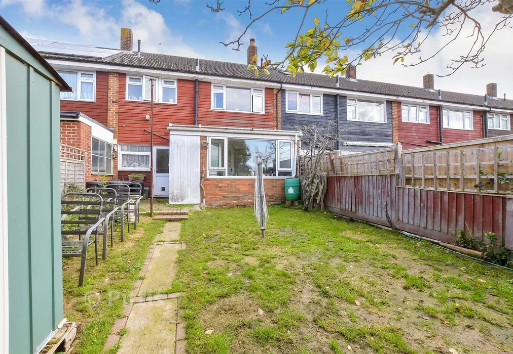 Rear Garden - Wellington Road, Ryde, Isle of Wight - Wards of Kent