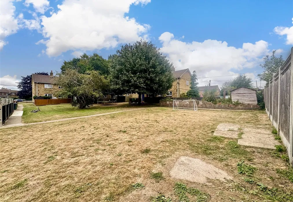 Garden - Leicester Road, Maidstone, Kent - Wards of Kent