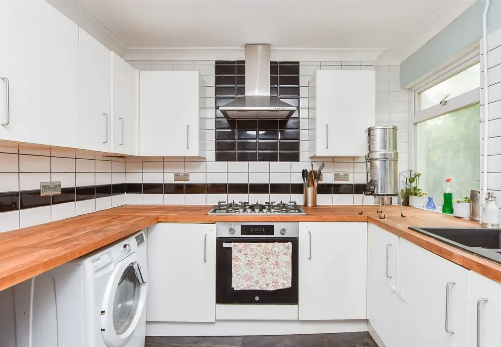 Kitchen/Diner - Dane Hill Row, Margate, Kent - Wards of Kent