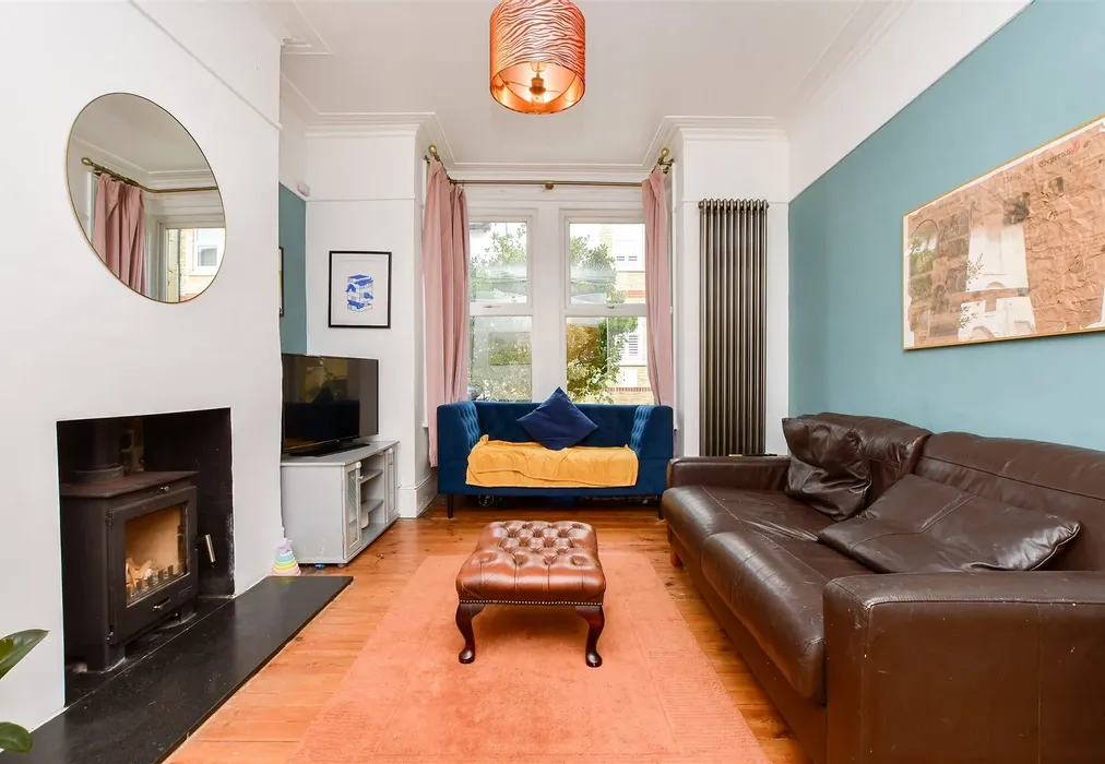 Lounge - Dane Hill Row, Margate, Kent - Wards of Kent