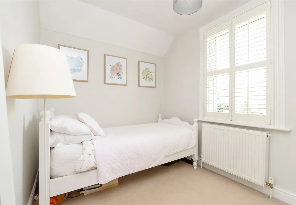 Bedroom 3 - Buckingham Road, Holmwood, Dorking, Surrey - Wards of Kent