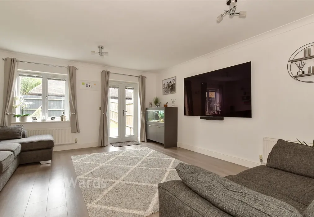 Lounge - Britannia Road, High Halstow, Rochester, Kent - Wards of Kent