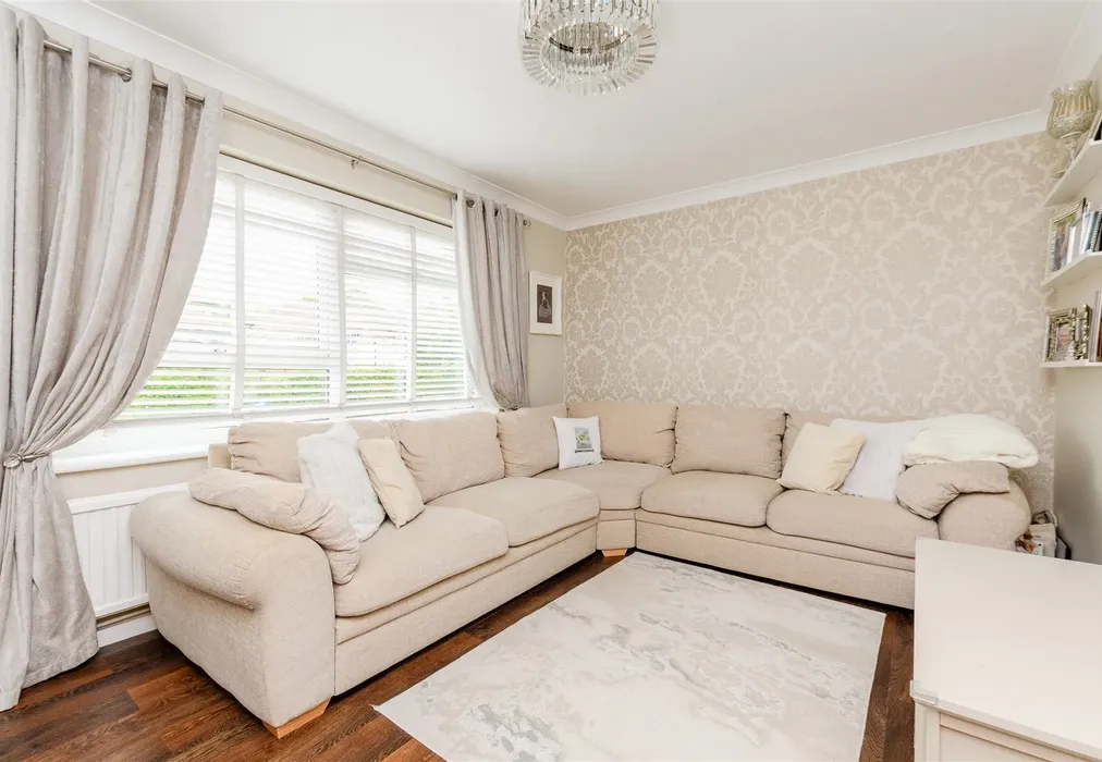 Lounge - Greatness Lane, Sevenoaks, Kent - Wards of Kent