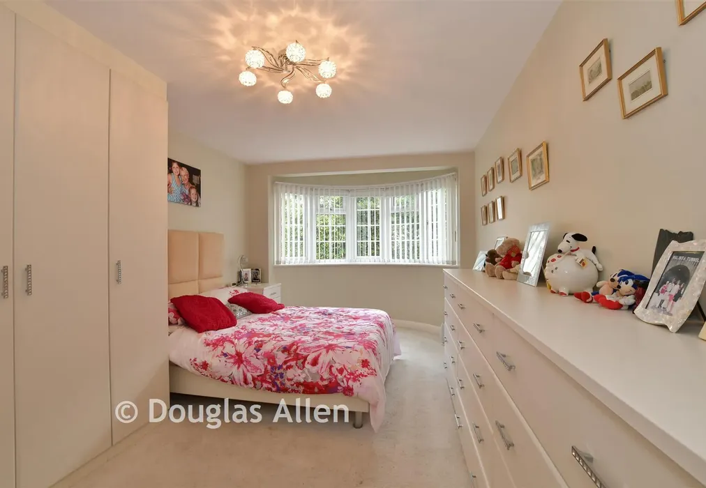 Bedroom 1 - Buckingham Close, Emerson Park, Essex - Wards of Kent