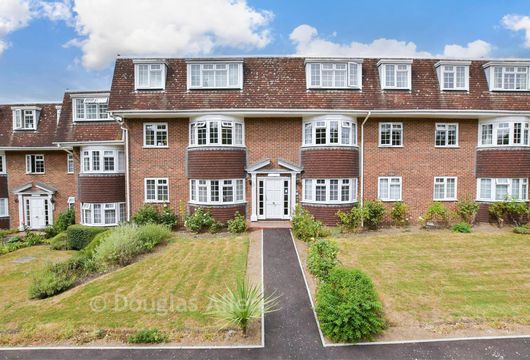Buckingham Close, Emerson Park, Essex - Wards of Kent
