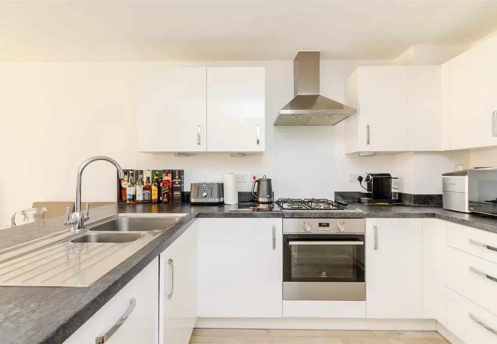 Kitchen/Living Area - Central Road, Dartford, Kent - Wards of Kent