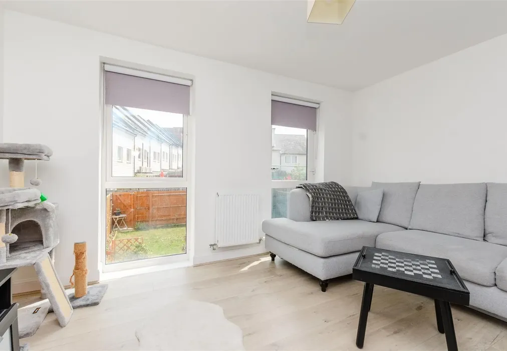 Reception Room - Central Road, Dartford, Kent - Wards of Kent