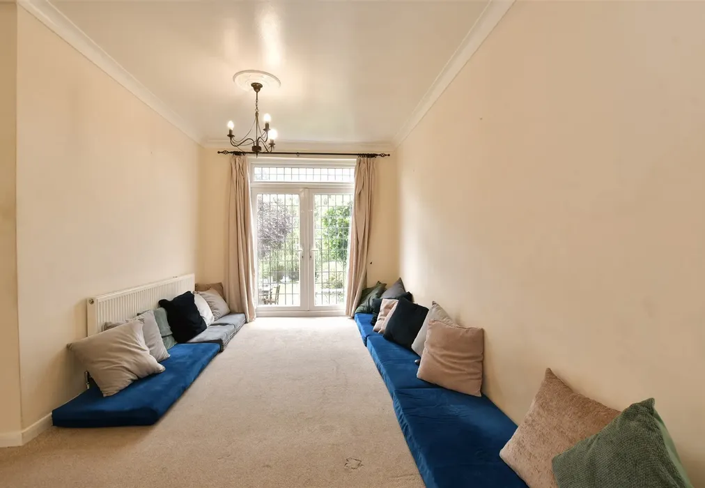 Lounge/Dining Room - Edison Avenue, Hornchurch, Essex - Wards of Kent