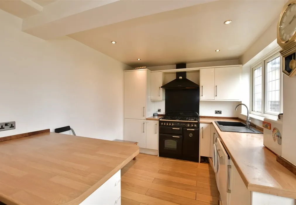 Kitchen/ Breakfast Room - Edison Avenue, Hornchurch, Essex - Wards of Kent
