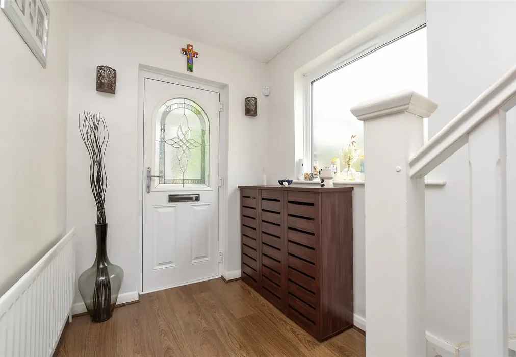 Entrance Hall - Northwood Avenue, Purley, Surrey - Wards of Kent