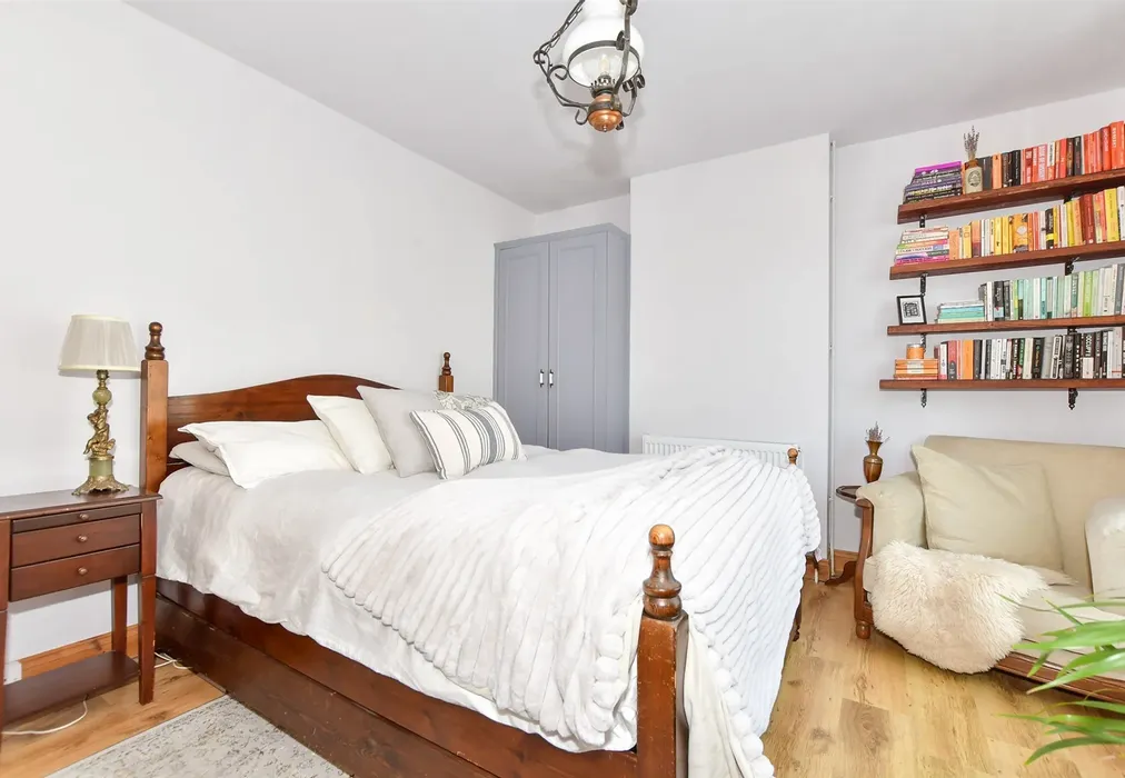 Bedroom 2 - Invicta Road, Folkestone, Kent - Wards of Kent