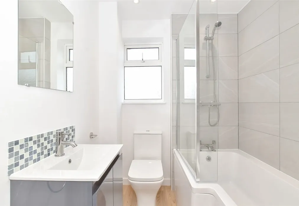 Bathroom - Great Copse Drive, Havant, Hampshire - Wards of Kent