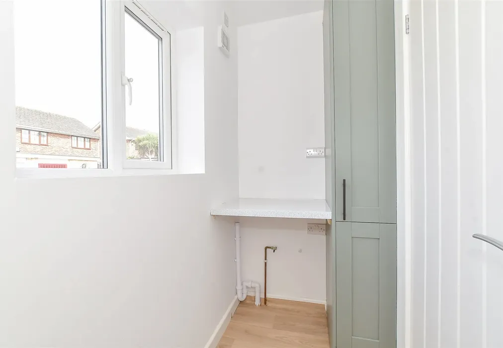 Internal Feature - Great Copse Drive, Havant, Hampshire - Wards of Kent