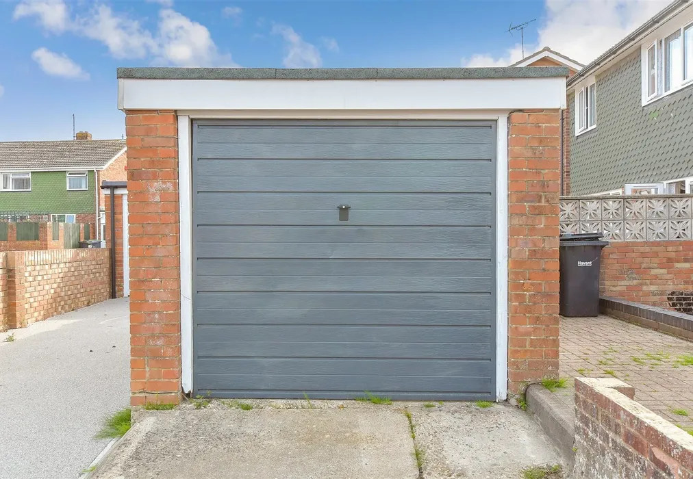 Garage - Great Copse Drive, Havant, Hampshire - Wards of Kent