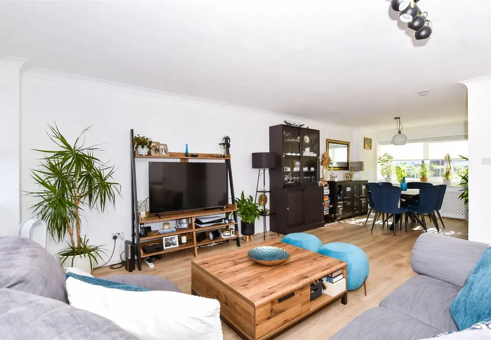 Lounge/Diner - Becksbourne Close, Penenden Heath, Maidstone, Kent - Wards of Kent
