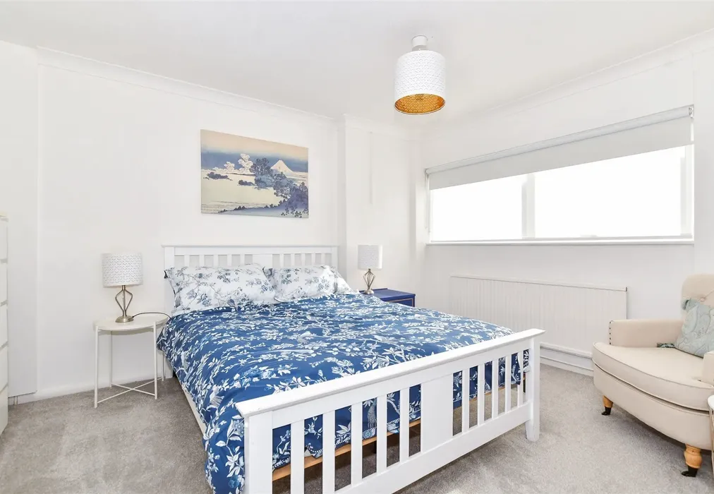 Bedroom 2 - Becksbourne Close, Penenden Heath, Maidstone, Kent - Wards of Kent