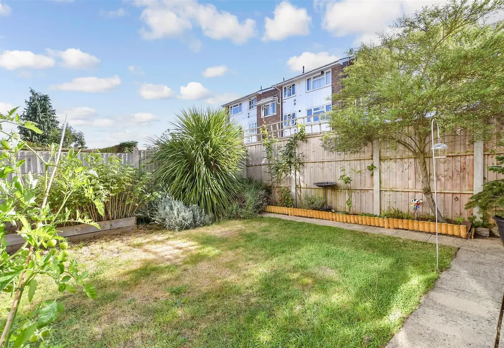 Rear Garden - Becksbourne Close, Penenden Heath, Maidstone, Kent - Wards of Kent