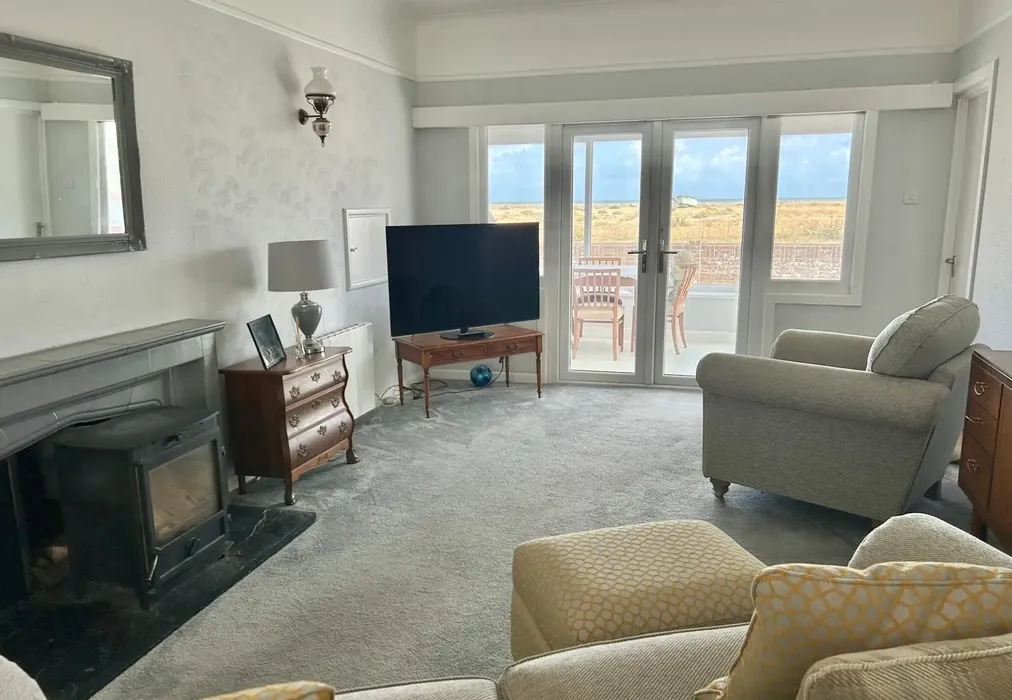 Lounge. - Coast Drive, Lydd-On-Sea, Romney Marsh, Kent - Wards of Kent