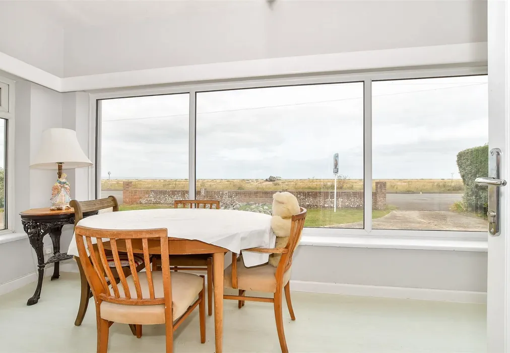 Entrance Hall - Coast Drive, Lydd-On-Sea, Romney Marsh, Kent - Wards of Kent