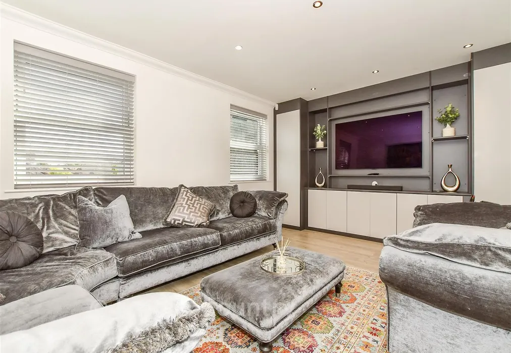 Sitting Room - St. John's Road, Tunbridge Wells, Kent - Wards of Kent