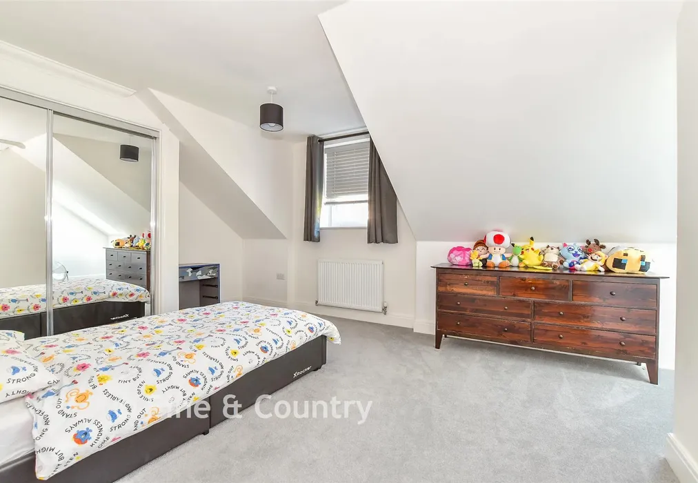 Bedroom 4 - St. John's Road, Tunbridge Wells, Kent - Wards of Kent