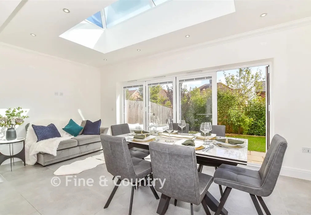 Kitchen/Dining Room - St. John's Road, Tunbridge Wells, Kent - Wards of Kent