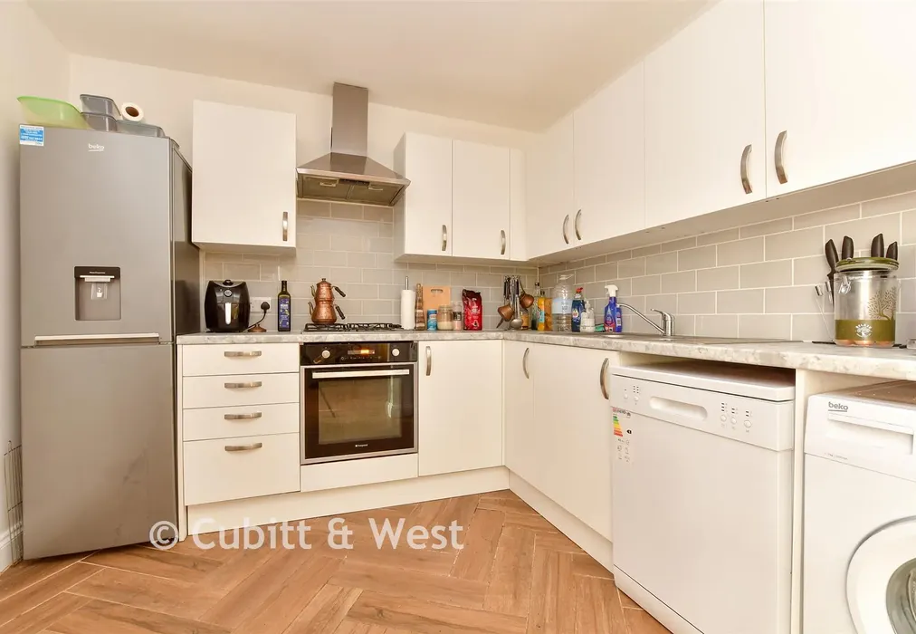Kitchen - Foxley Lane, Purley, Surrey - Wards of Kent
