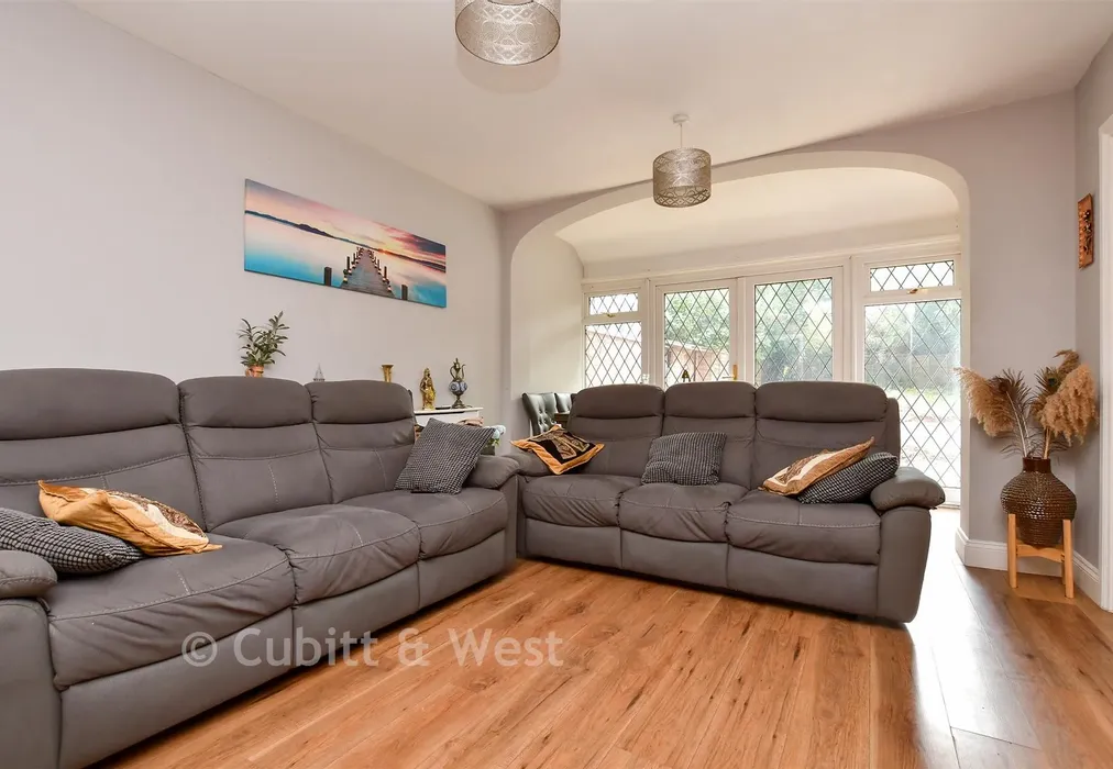 Lounge/Diner - Foxley Lane, Purley, Surrey - Wards of Kent