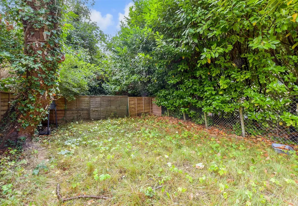 Rear Garden - Foxley Lane, Purley, Surrey - Wards of Kent