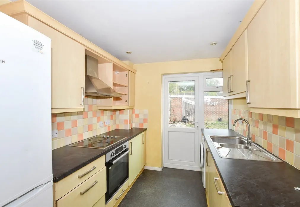 Kitchen - Anvil Close, Southwater, Horsham, West Sussex - Wards of Kent