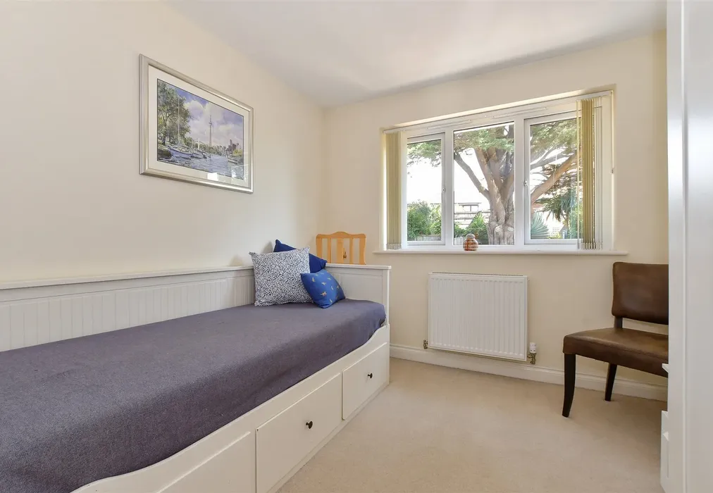 Bedroom 4 - Hooke Close, Freshwater, Isle of Wight - Wards of Kent