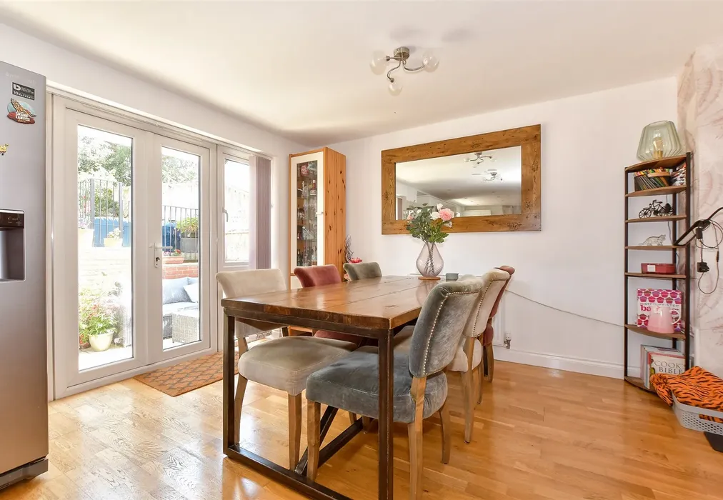 Kitchen/Dining Room - Hooke Close, Freshwater, Isle of Wight - Wards of Kent