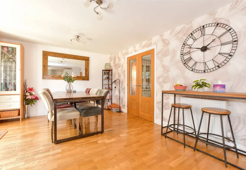Kitchen/Dining Room - Hooke Close, Freshwater, Isle of Wight - Wards of Kent