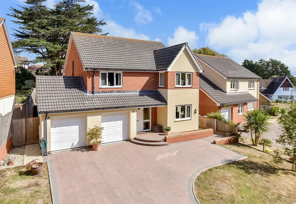 Front Brochure - Hooke Close, Freshwater, Isle of Wight - Wards of Kent