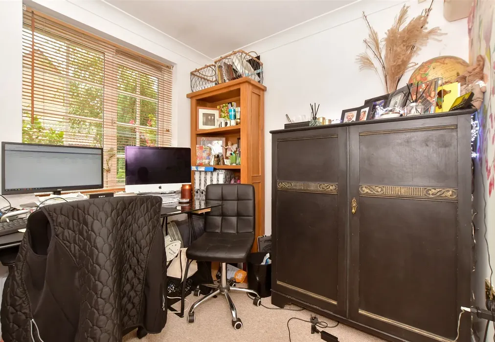 Study - Penny Cress Road, Minster On Sea, Sheerness, Kent - Wards of Kent