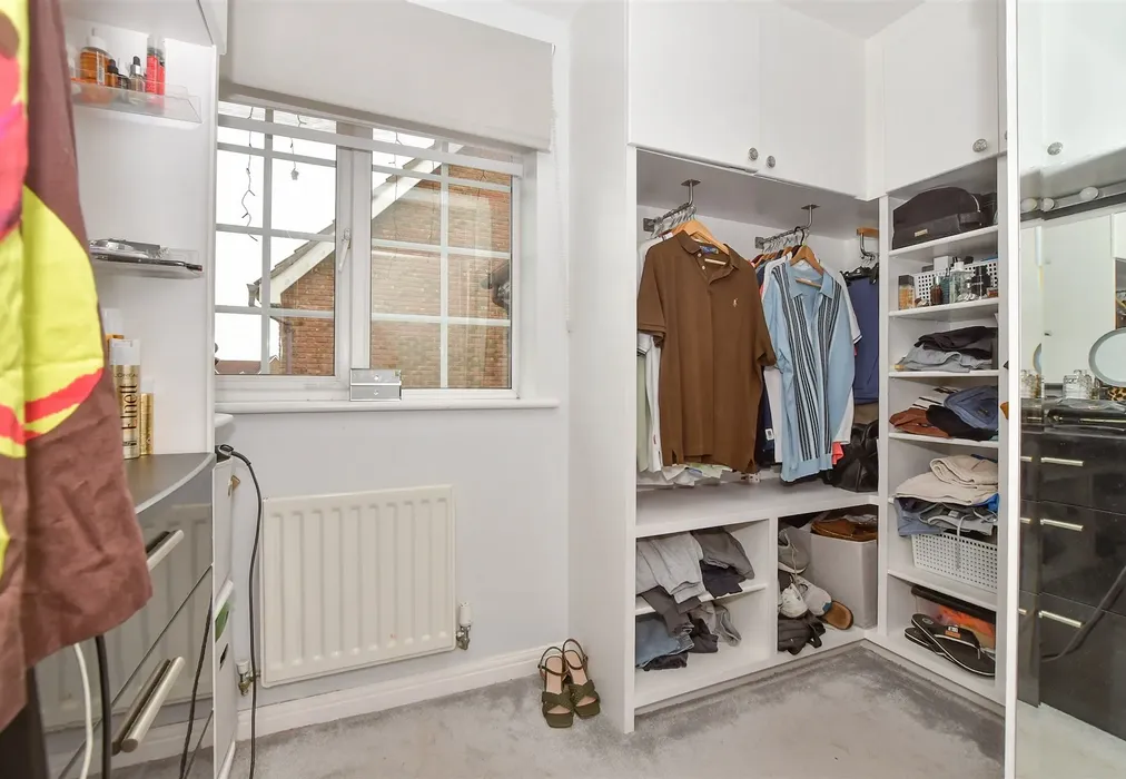 Dressing Room - Penny Cress Road, Minster On Sea, Sheerness, Kent - Wards of Kent