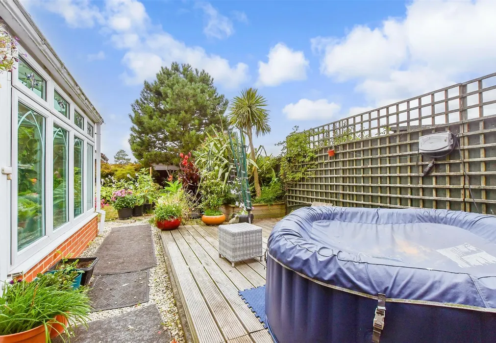 Rear Garden - Penny Cress Road, Minster On Sea, Sheerness, Kent - Wards of Kent
